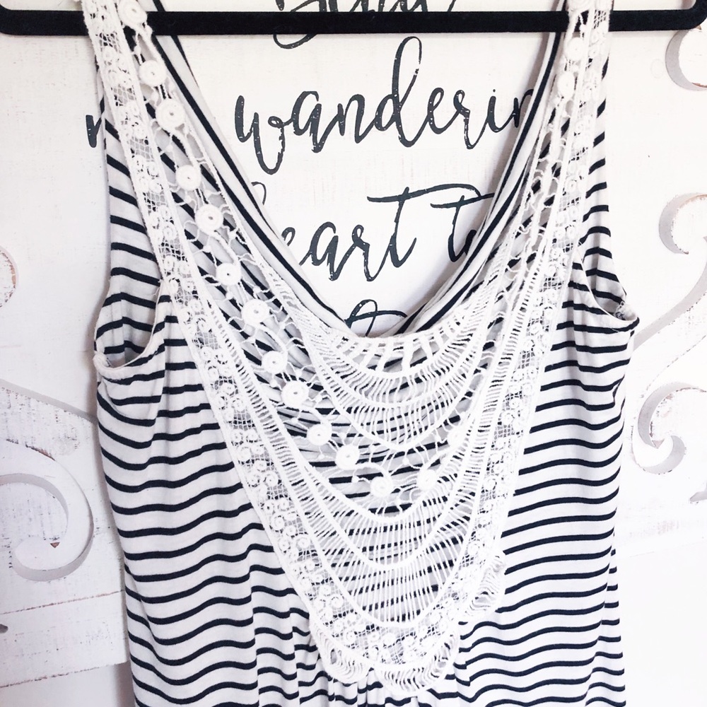 Nordstrom Black&White Stripe Sleeveless Scoopneck